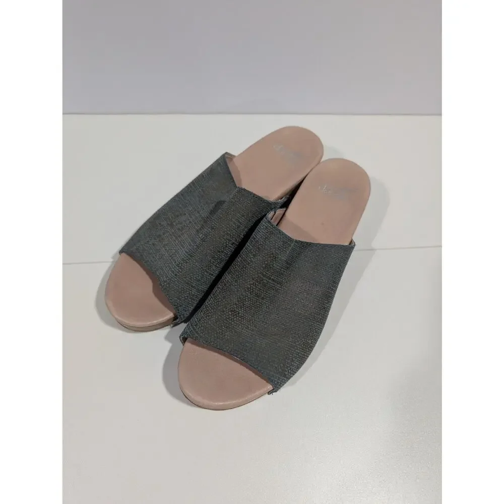 Dansko Maci Sandal Clog Size 41 Green Textured Heeled‎